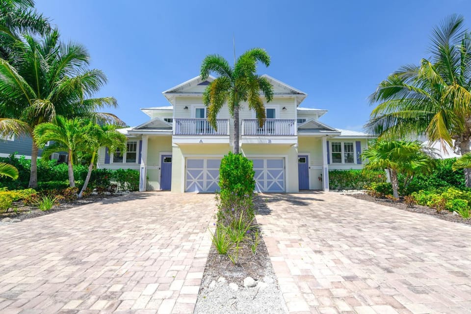 Sea Breeze House in Holmes Beach