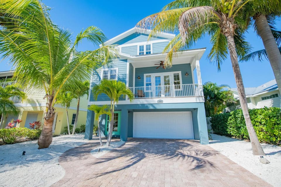 Mojito Splash House in Holmes Beach