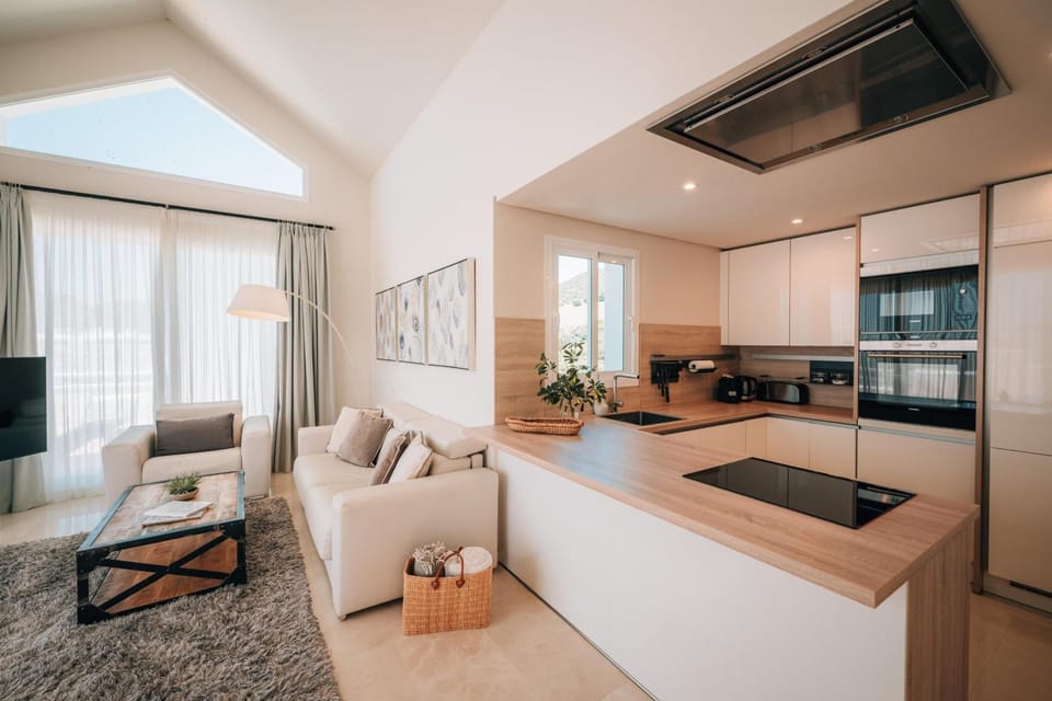 Frontline Golf Penthouse Alcazaba Lagoon - EHHouse Apartment in Costa del Sol