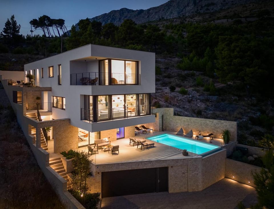Sauna, Swimming pool, air conditioner