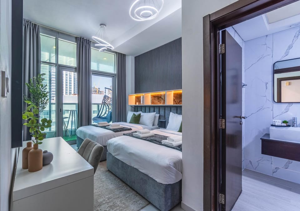 Unforgettable Canal & Sea View in Dubai Marina Apartment in Dubai