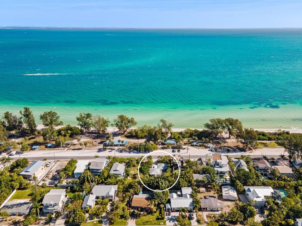 Sweet Melissas Beach House House in Anna Maria Island
