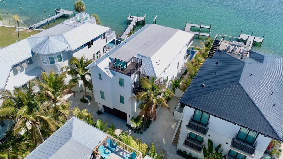 Property building, Day, Bird's eye view, Sea view, Bath