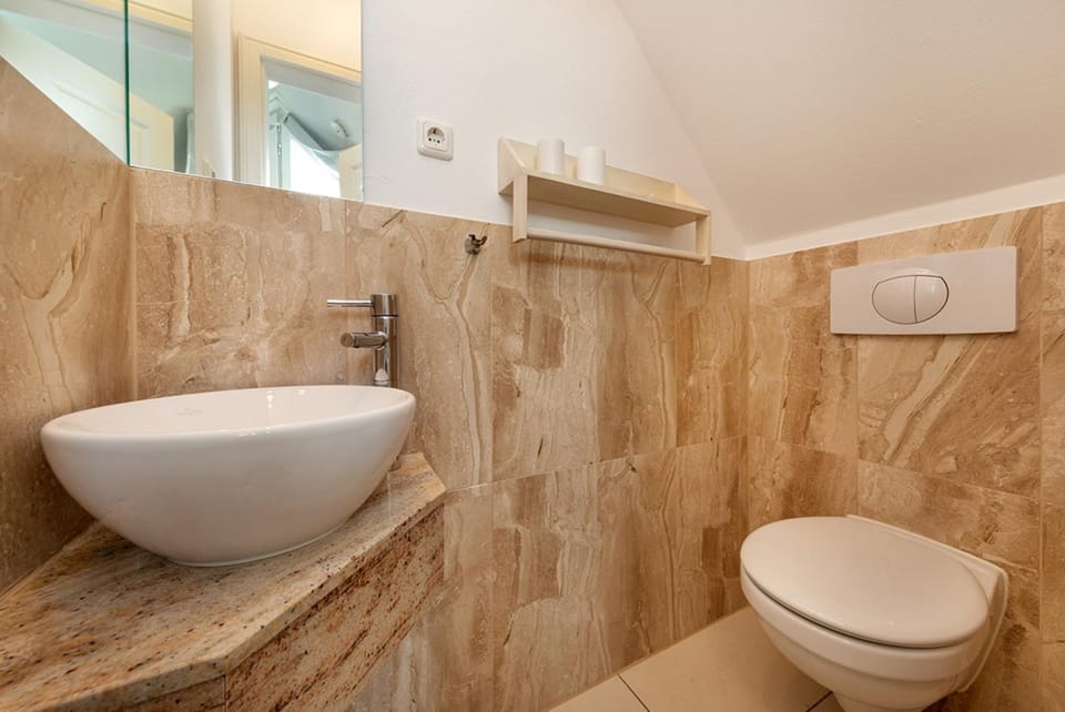 Godeke Michels Ferienwohnung 23-Jonggöntje Seestr5b Apartment in Zingst