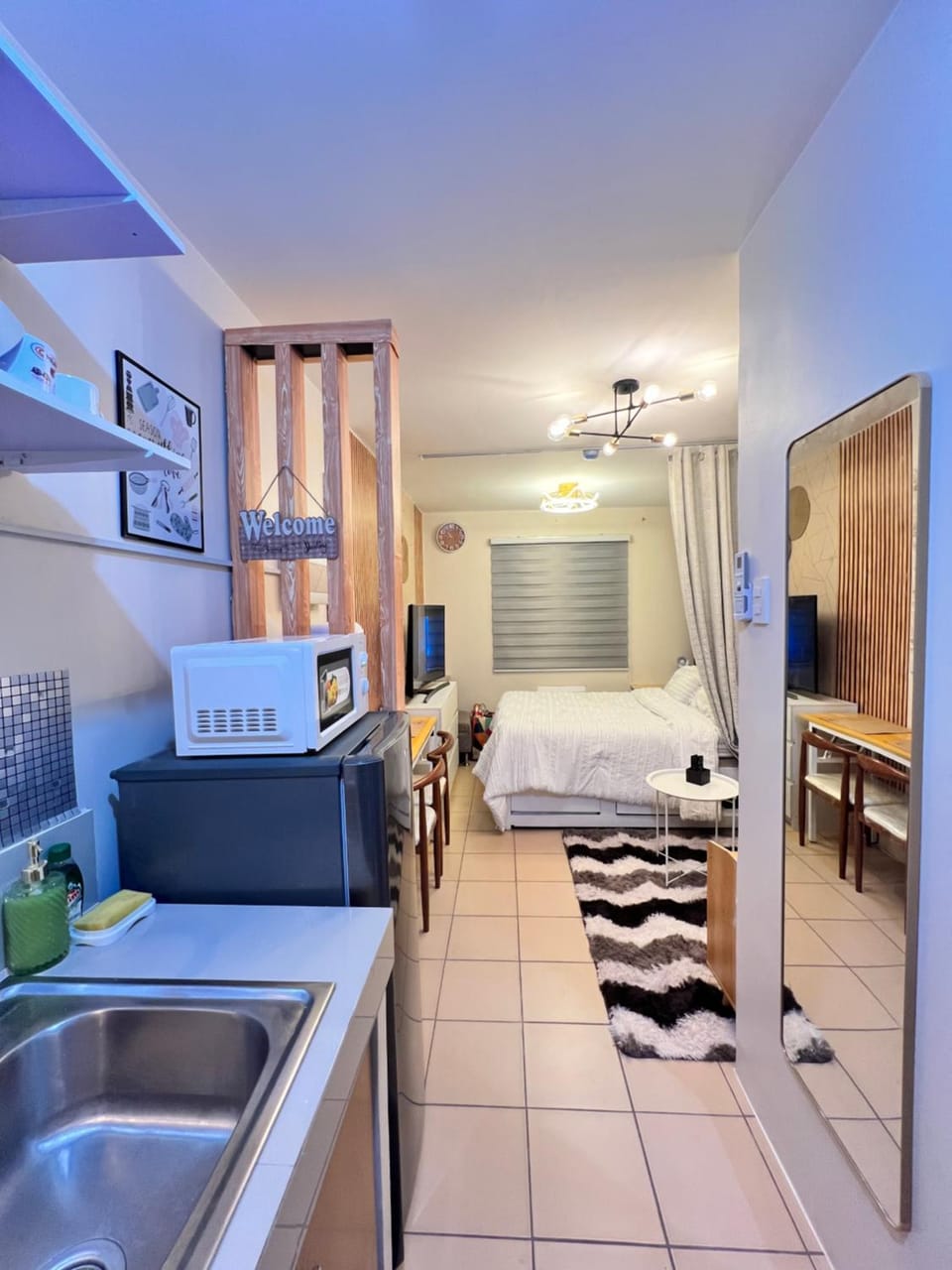 Studio Unit-8 Spatial Condo Apartment hotel in Davao City