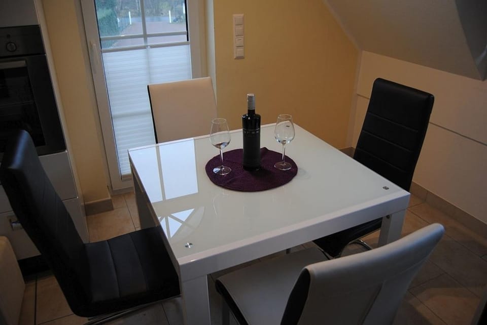 Magister Wigbold Ferienwohnung 13 Birkenstr10a Apartment in Zingst
