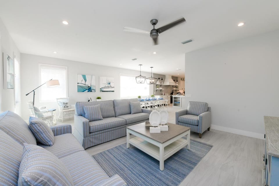 Aqua Paradise House in Bradenton Beach