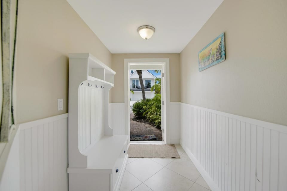 Sea Grape Escape Apartment in Holmes Beach