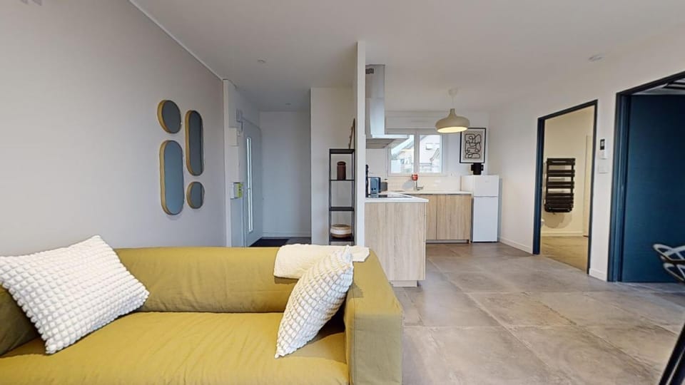 Kitchen or kitchenette, Living room, Dining area, stove