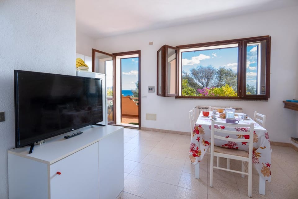 TV and multimedia, Dining area