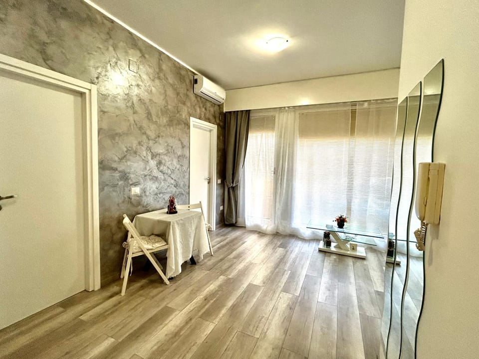 MiraHouse Apartment in Ostia