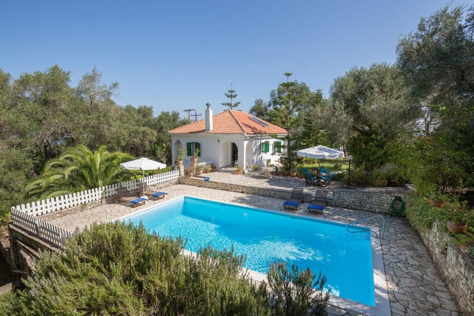 Property building, Day, Natural landscape, Garden, Garden view, Pool view, Area and facilities, Swimming pool, sunbed