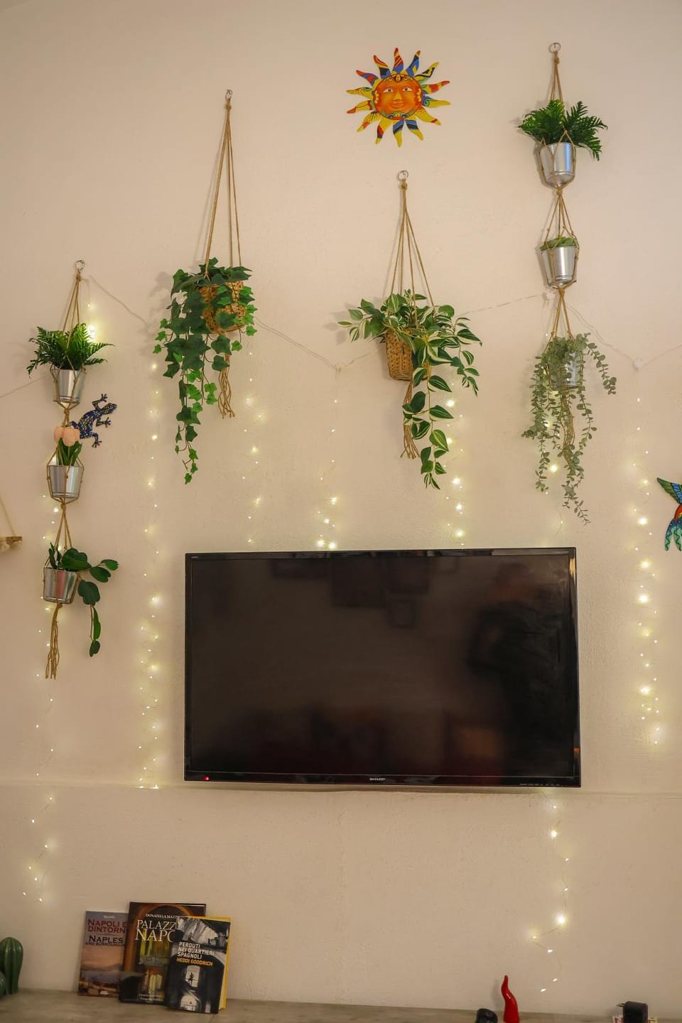 TV and multimedia, Decorative detail