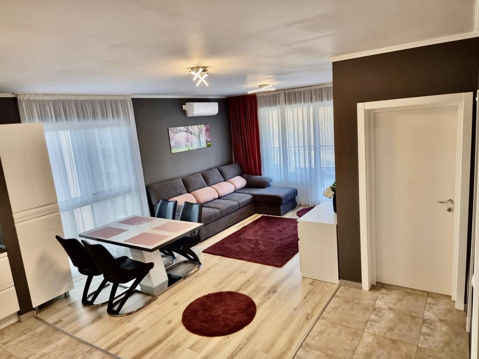 Near Forest Apartment in Timisoara