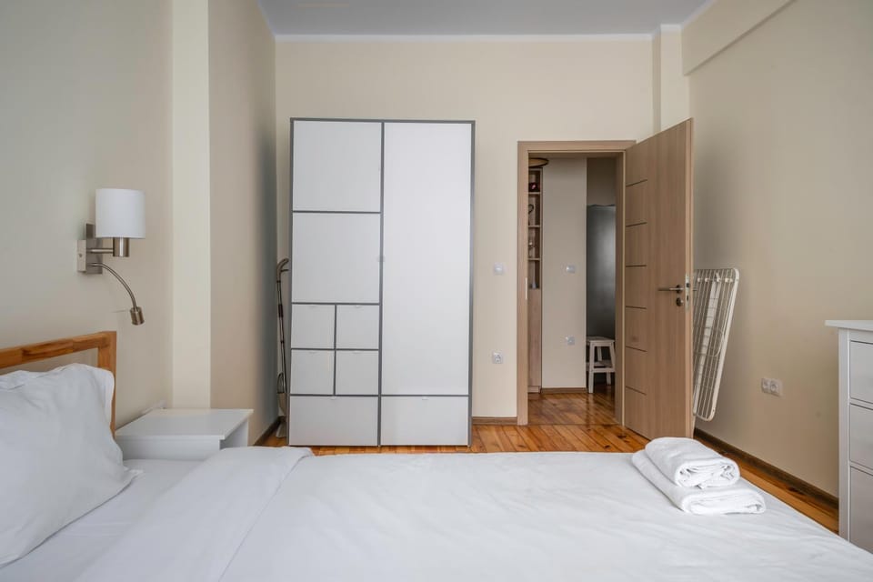 Bed, Photo of the whole room, Bedroom, towels, wardrobe