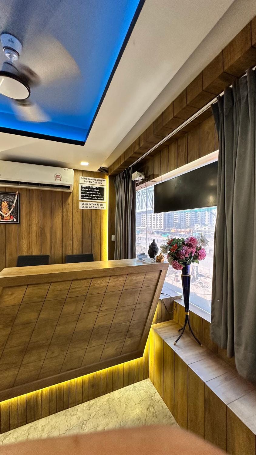 Hotel secure inn kadodara road Hotel in Gujarat