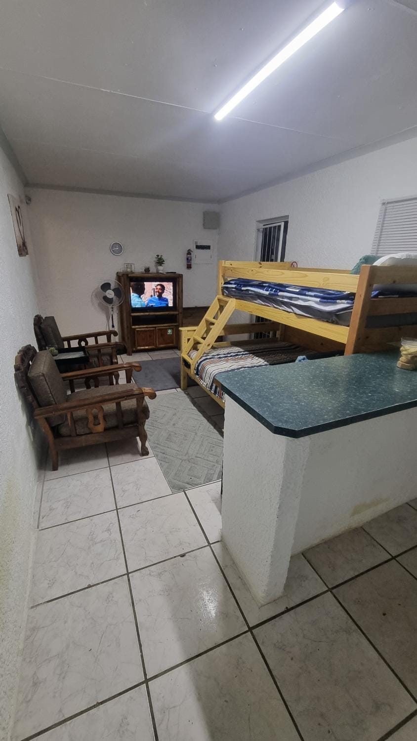 Ani-Lem Self-Catering Apartment in South Africa