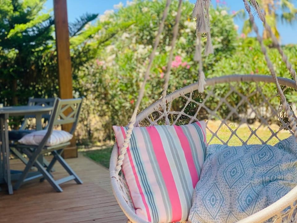 Patio, Garden, Dining area, Garden view, sunbed