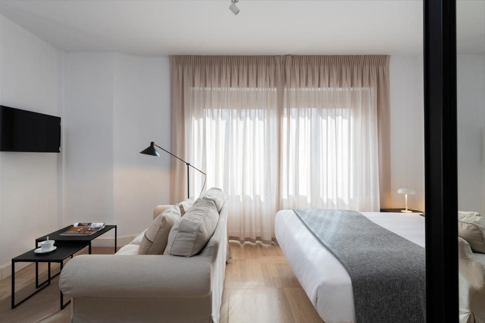 TV and multimedia, Photo of the whole room