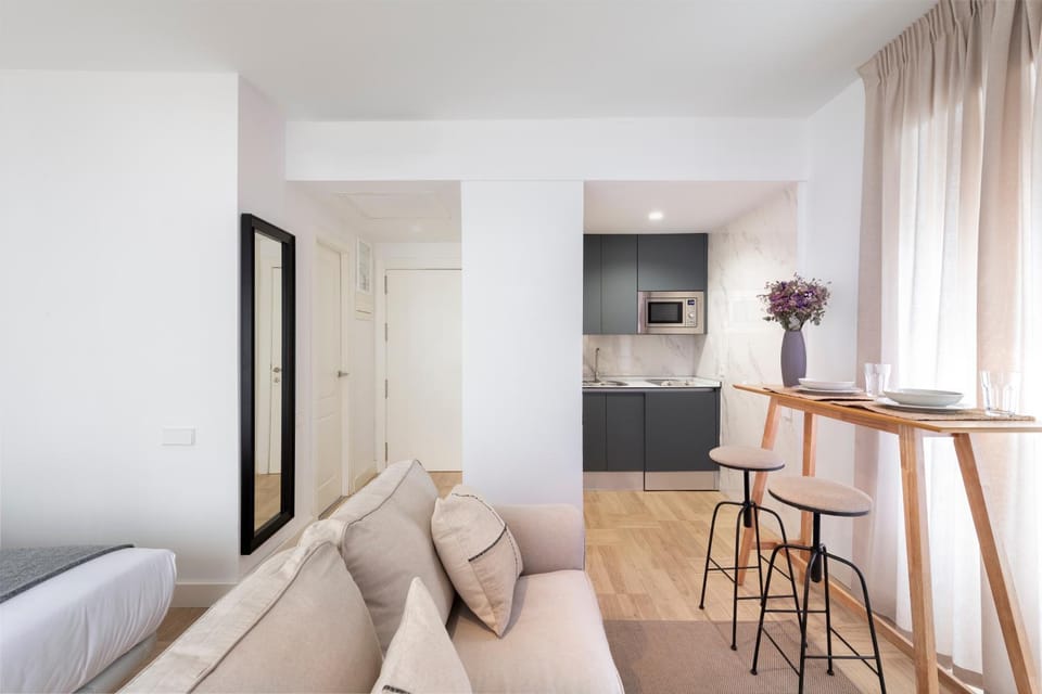 minibar, stove, kitchen