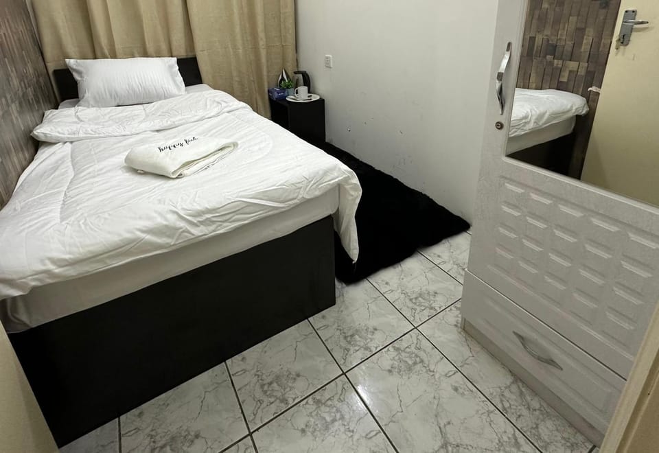 Amazing Sea View Stay Abu Dhabi Hostel in Abu Dhabi