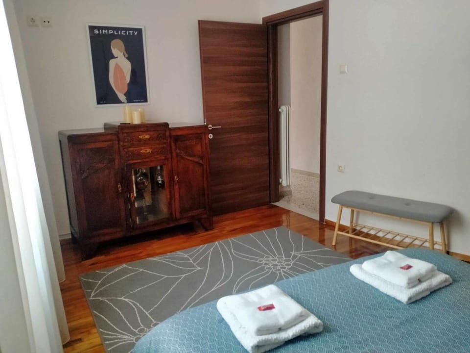 Bed, Decorative detail, Bedroom, cot, wardrobe