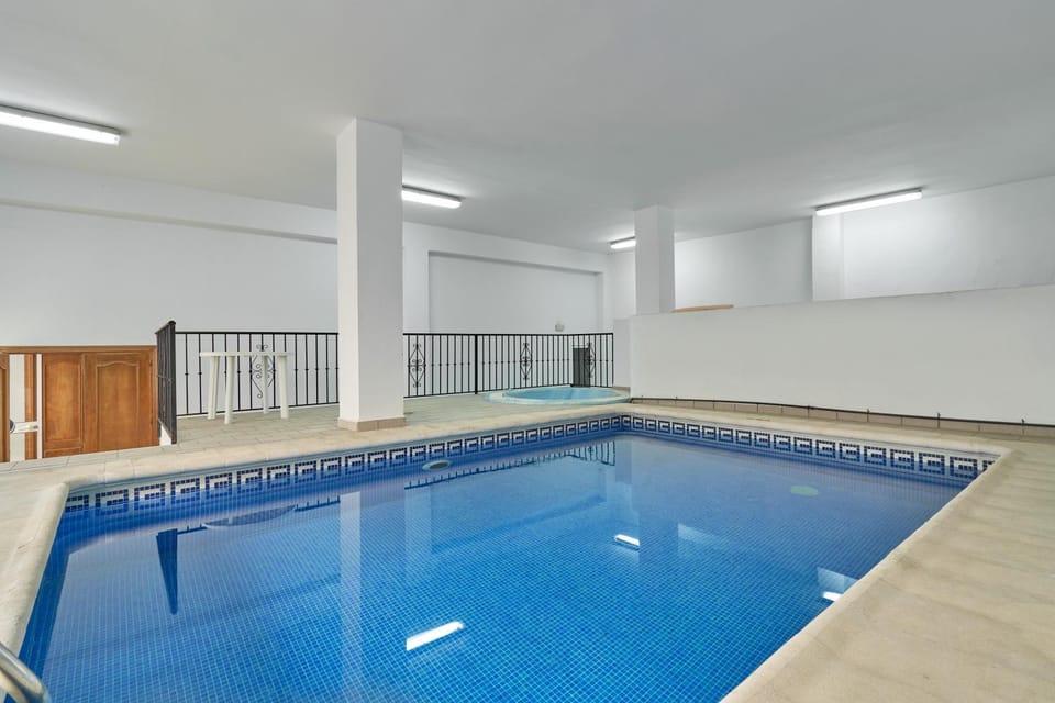 Property building, Swimming pool
