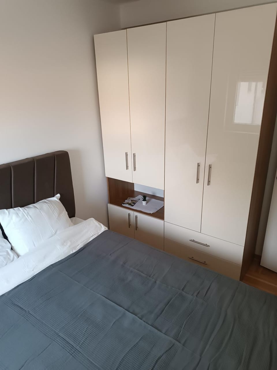 Bed, Photo of the whole room, Bedroom, wardrobe