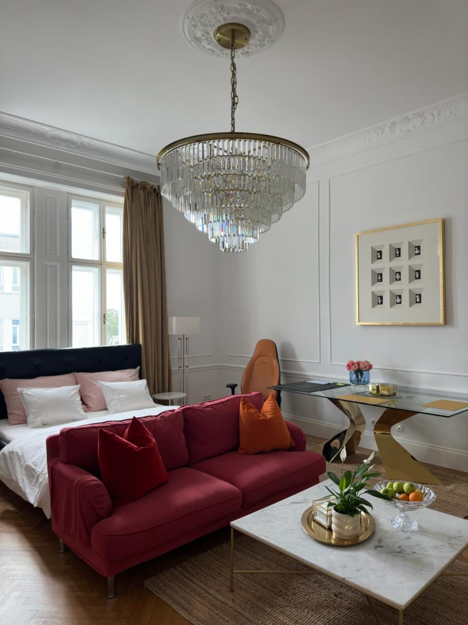 Bed, Living room, Photo of the whole room, Seating area, Bedroom