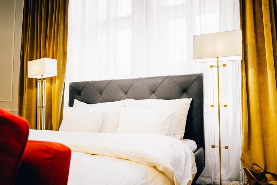 Bed, Living room, Bedroom