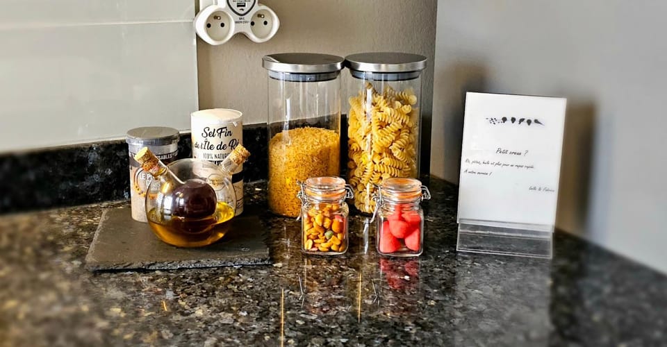 Kitchen or kitchenette, Food