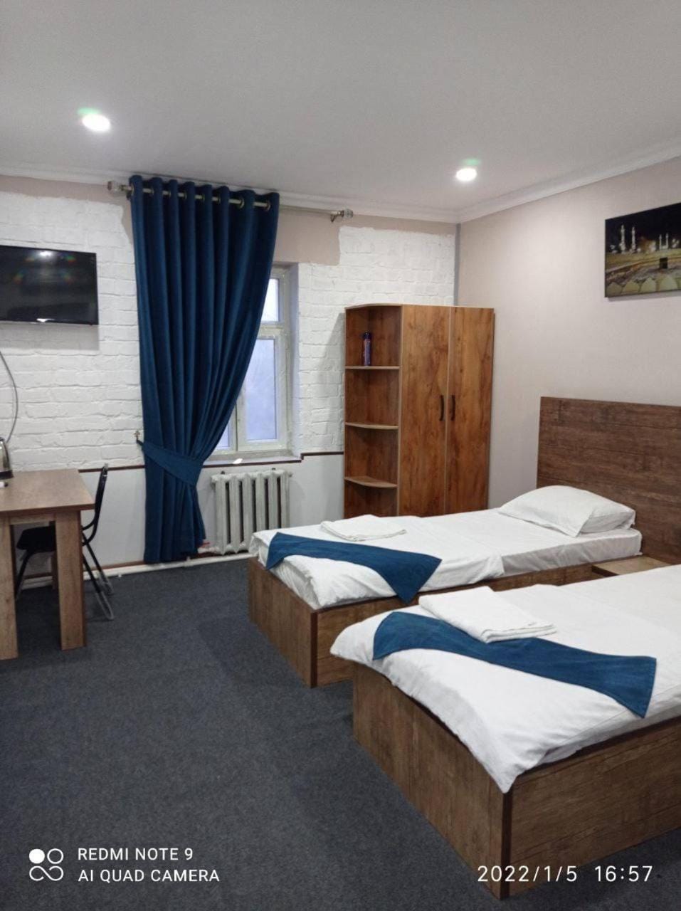 Bed, Photo of the whole room, Bedroom, hair dresser, wardrobe