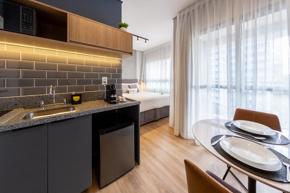 Bed, Kitchen or kitchenette, Bedroom, minibar