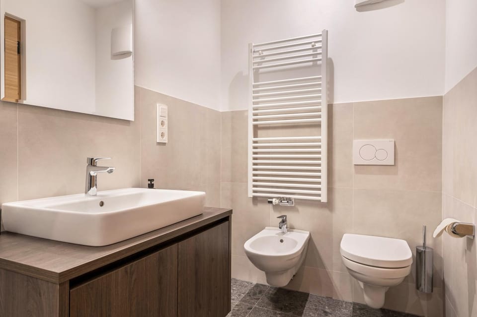 Bathroom, Living room