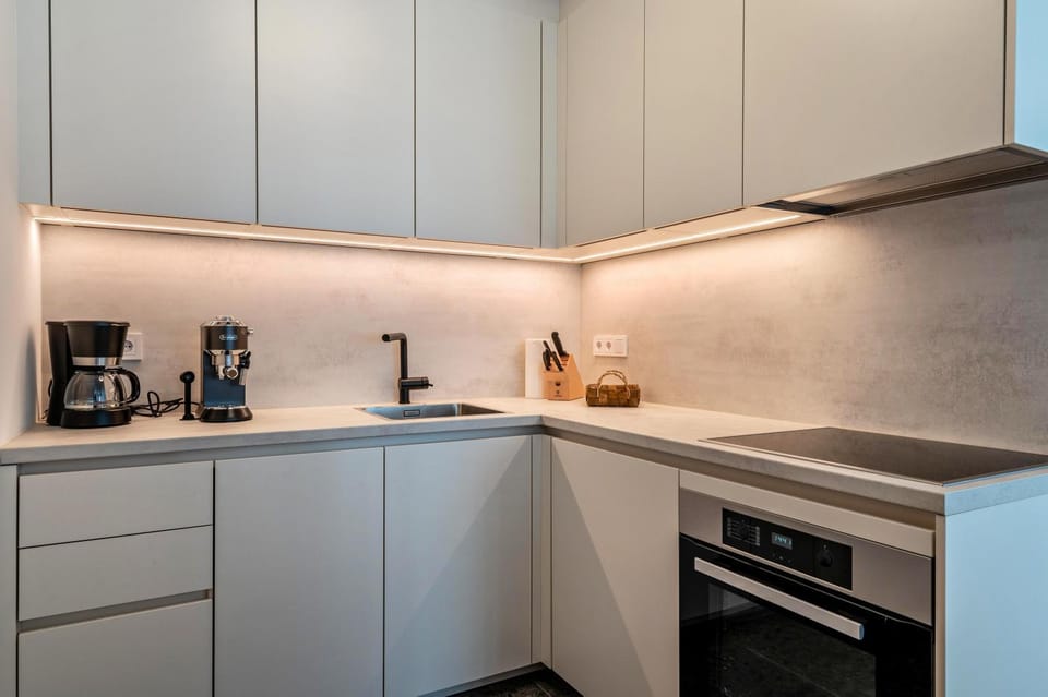 Kitchen or kitchenette, Living room