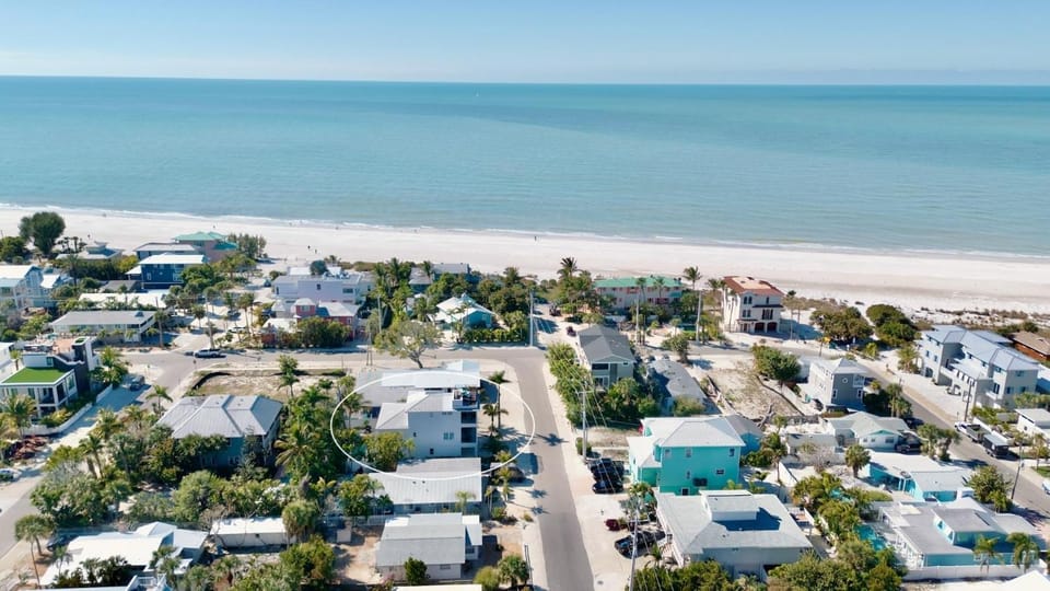 Paradise Bound House in Anna Maria Island