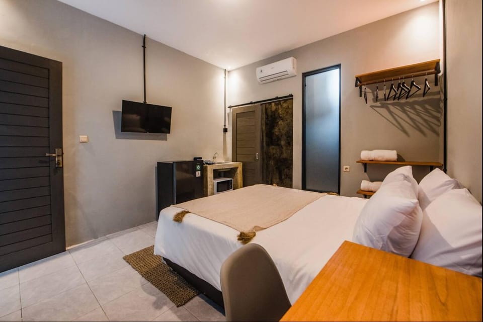 Communal lounge/ TV room, Bed, TV and multimedia, Photo of the whole room, Bedroom