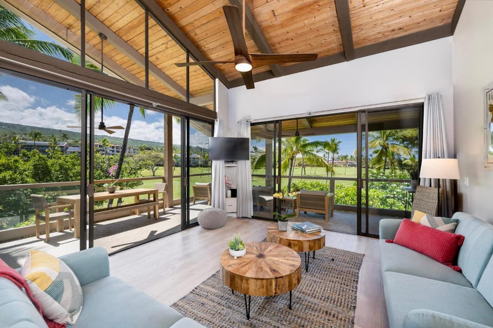 CheCaHale: Gorgeous Top Floor Corner With AC House in Big Island