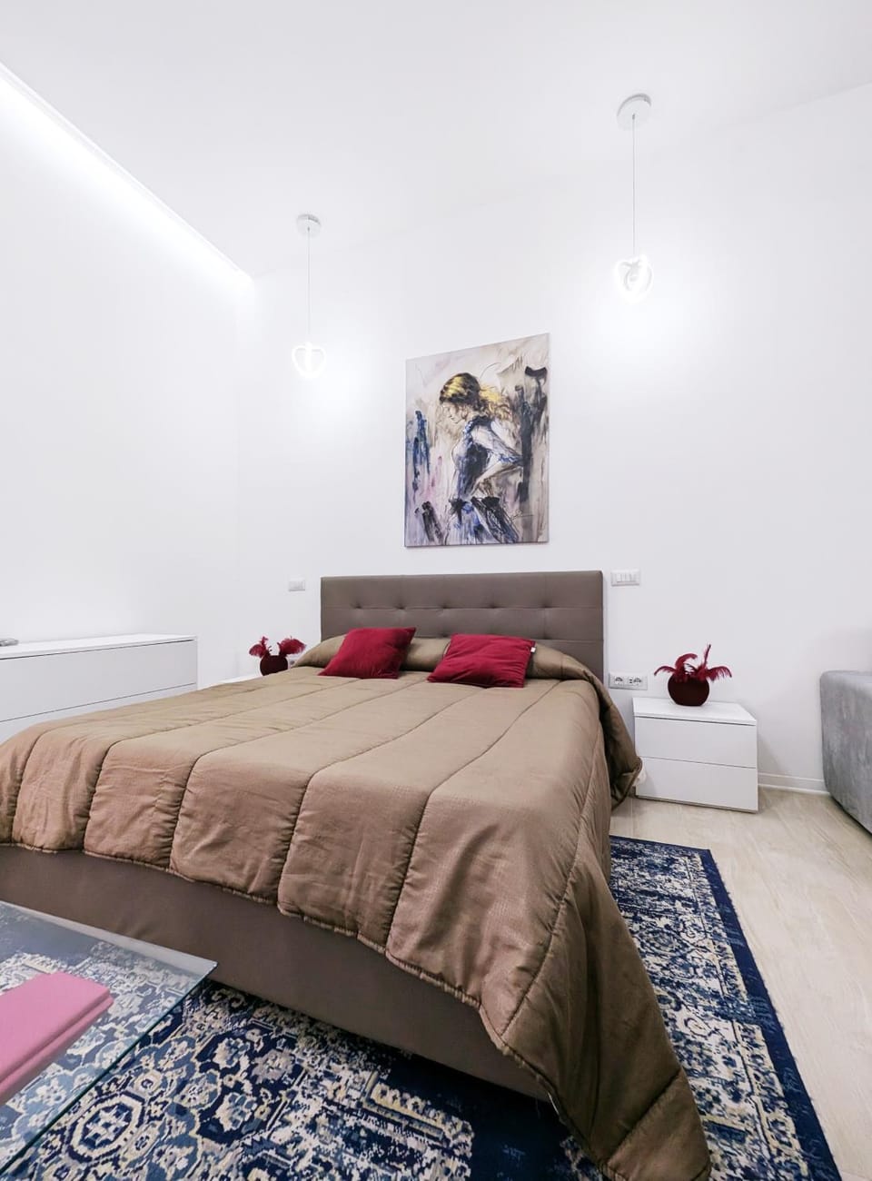 Bed, Photo of the whole room