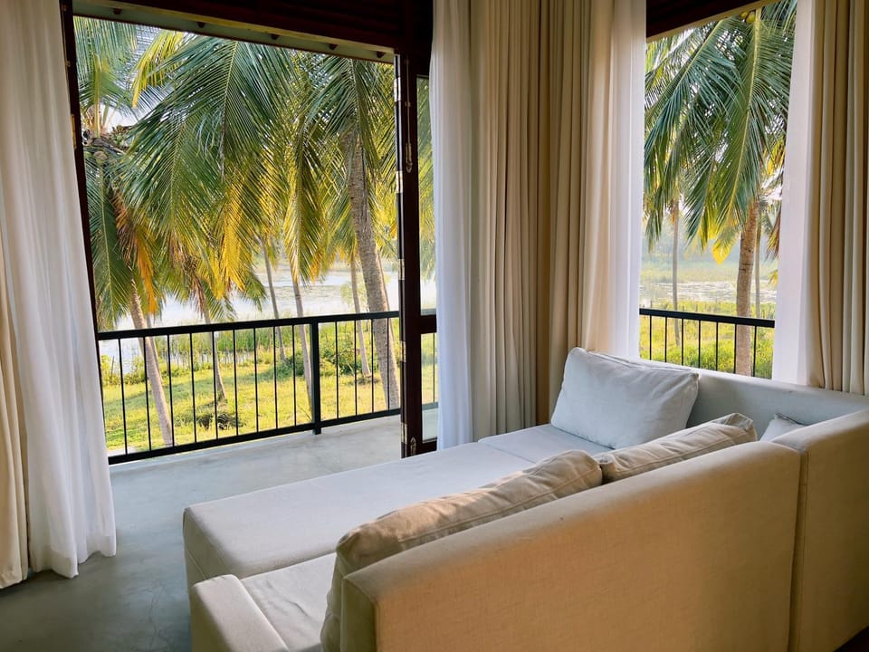 Bed, Garden, View (from property/room), Balcony/Terrace, Living room, Photo of the whole room, Seating area, Bedroom, Garden view