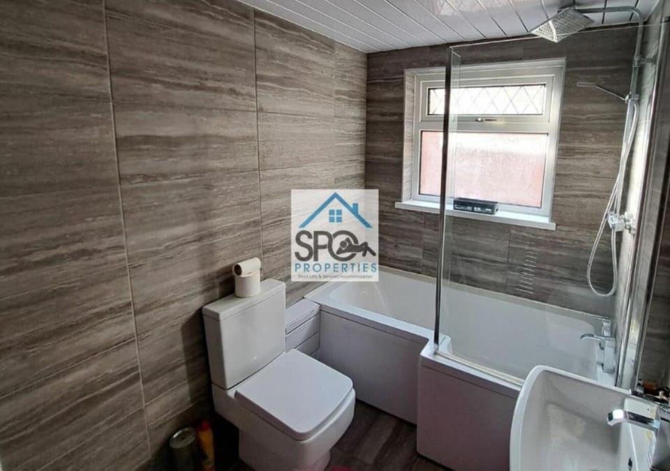 Shower, Toilet, Bathroom, Bath