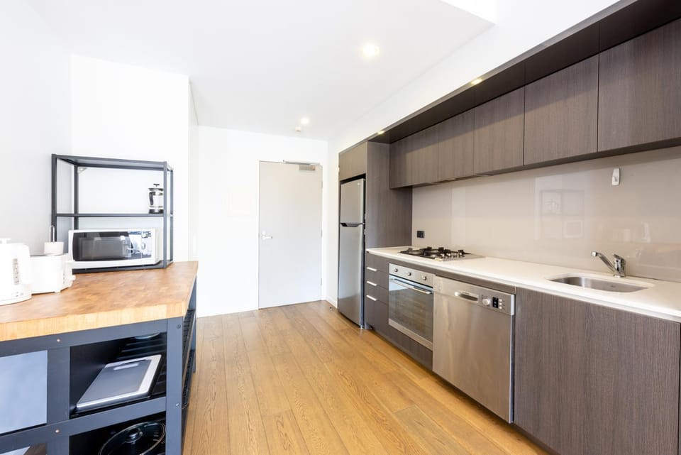 Cozy 1Bed Unit in leafy Carlton - 10 mins from CBD Apartment in Melbourne