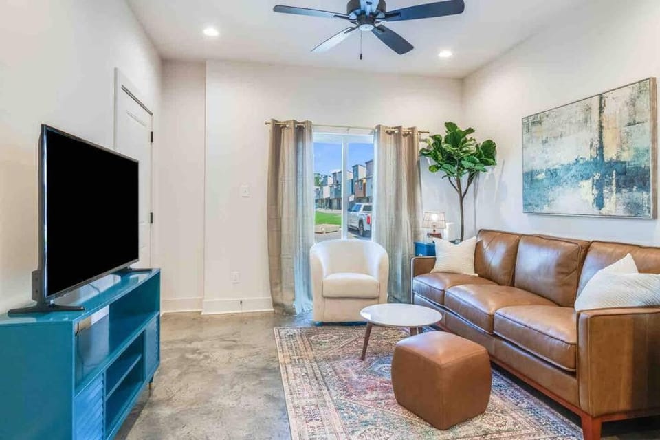 Magnolia house*King Bed*Instant booking*Click now House in Broussard