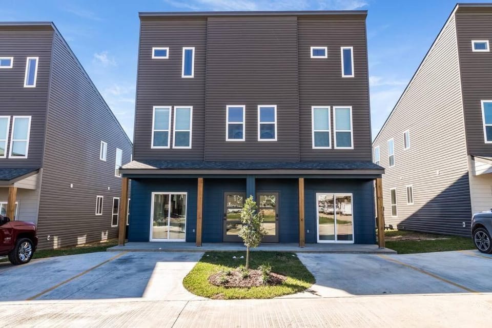 Magnolia house*King Bed*Instant booking*Click now House in Broussard