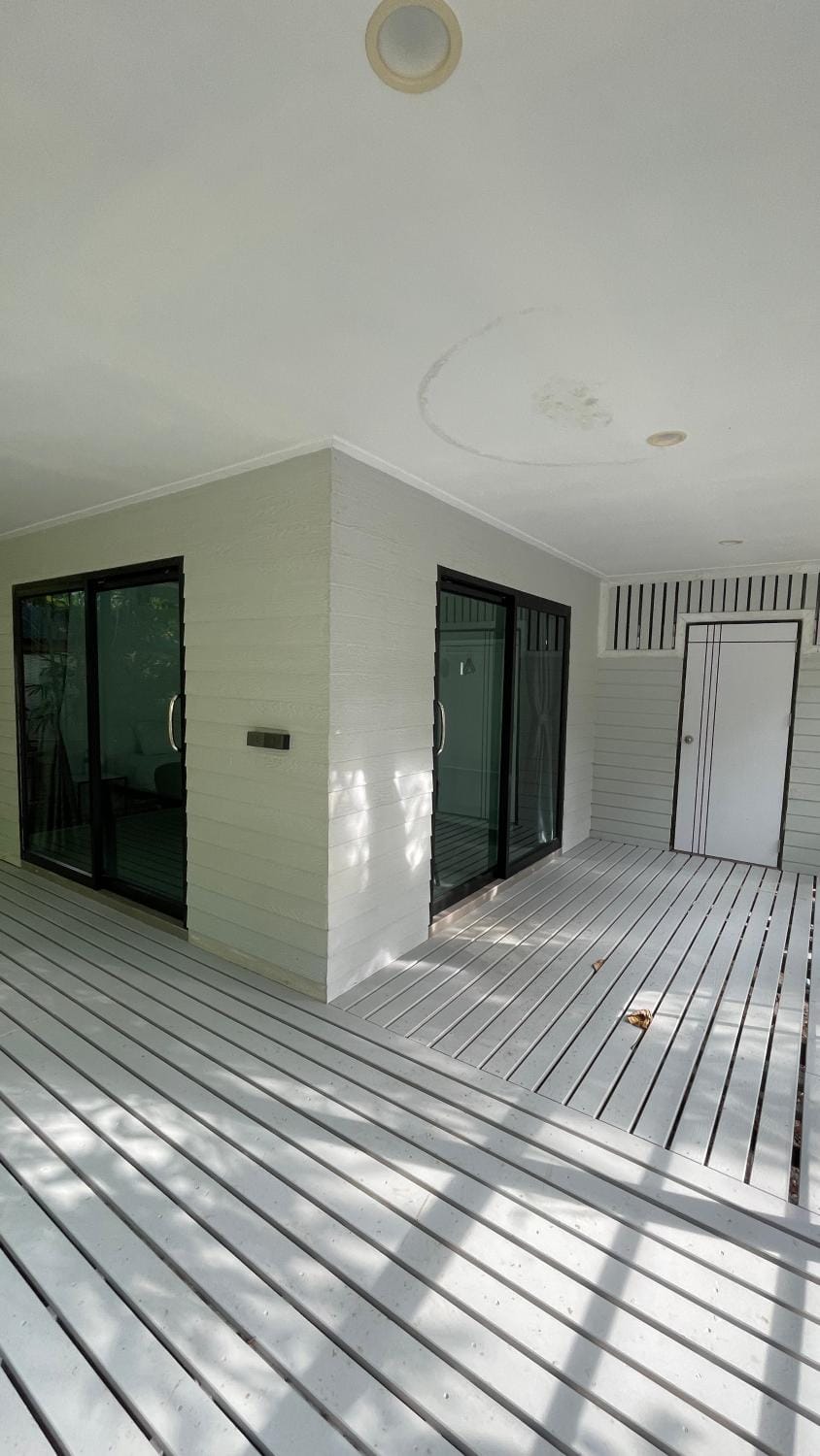 Property building, Balcony/Terrace