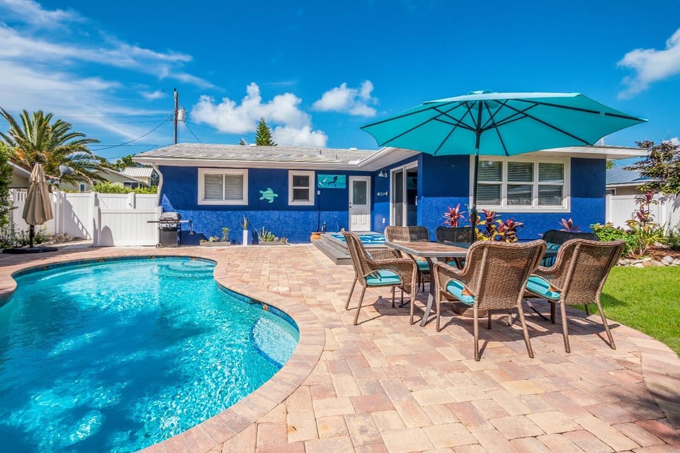 Azure House in Anna Maria Island