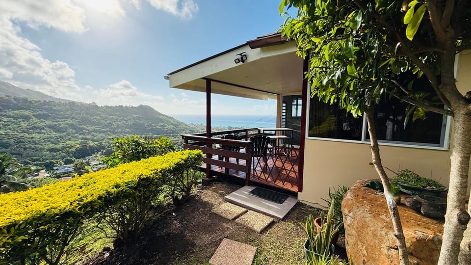 Property building, Balcony/Terrace, Mountain view