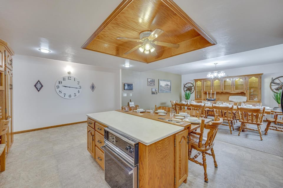 Stunning Calhan Home w/ Indoor Pool! House in Colorado