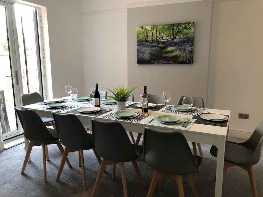 Luxury 6 bedroom retreat in Stratford Upon Avon Villa in Stratford-upon-Avon