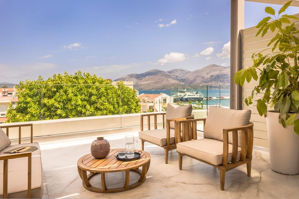 View (from property/room), Balcony/Terrace, Balcony/Terrace, Landmark view